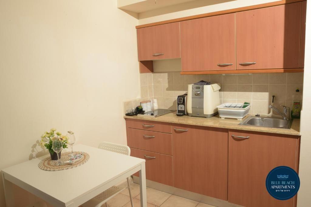 Haifa Almog Tower- "Blue Reef" Suite On The Sea Exterior photo